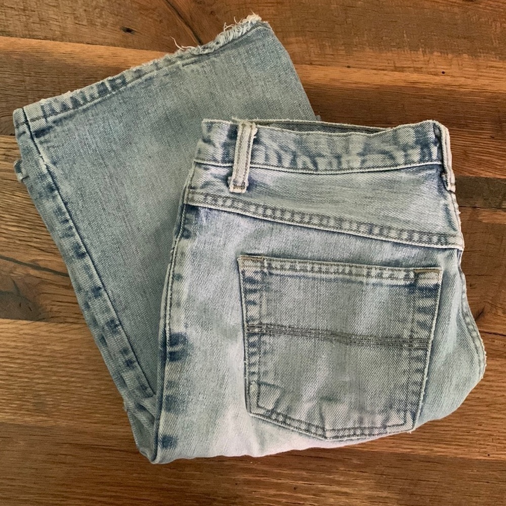 EXPRESS Blues Women’s 7/8R Flare distressed jeans ✨